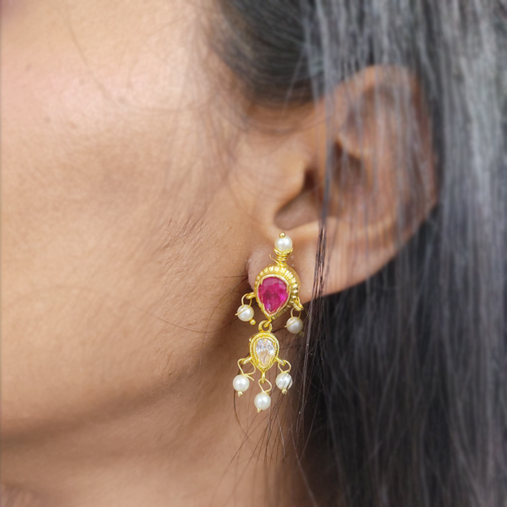 Tanmani Earrings Pearl Decorated