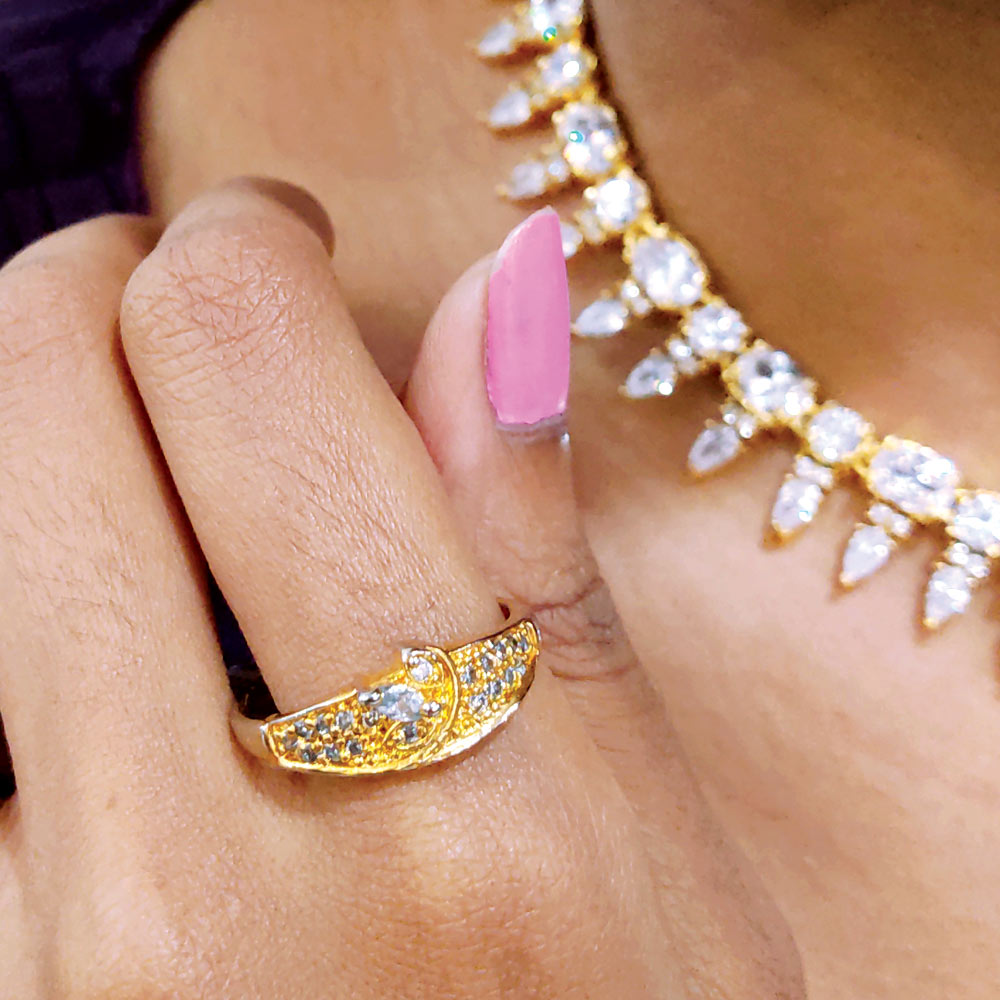 Designer Finger Ring In Round Shape – Hayagi