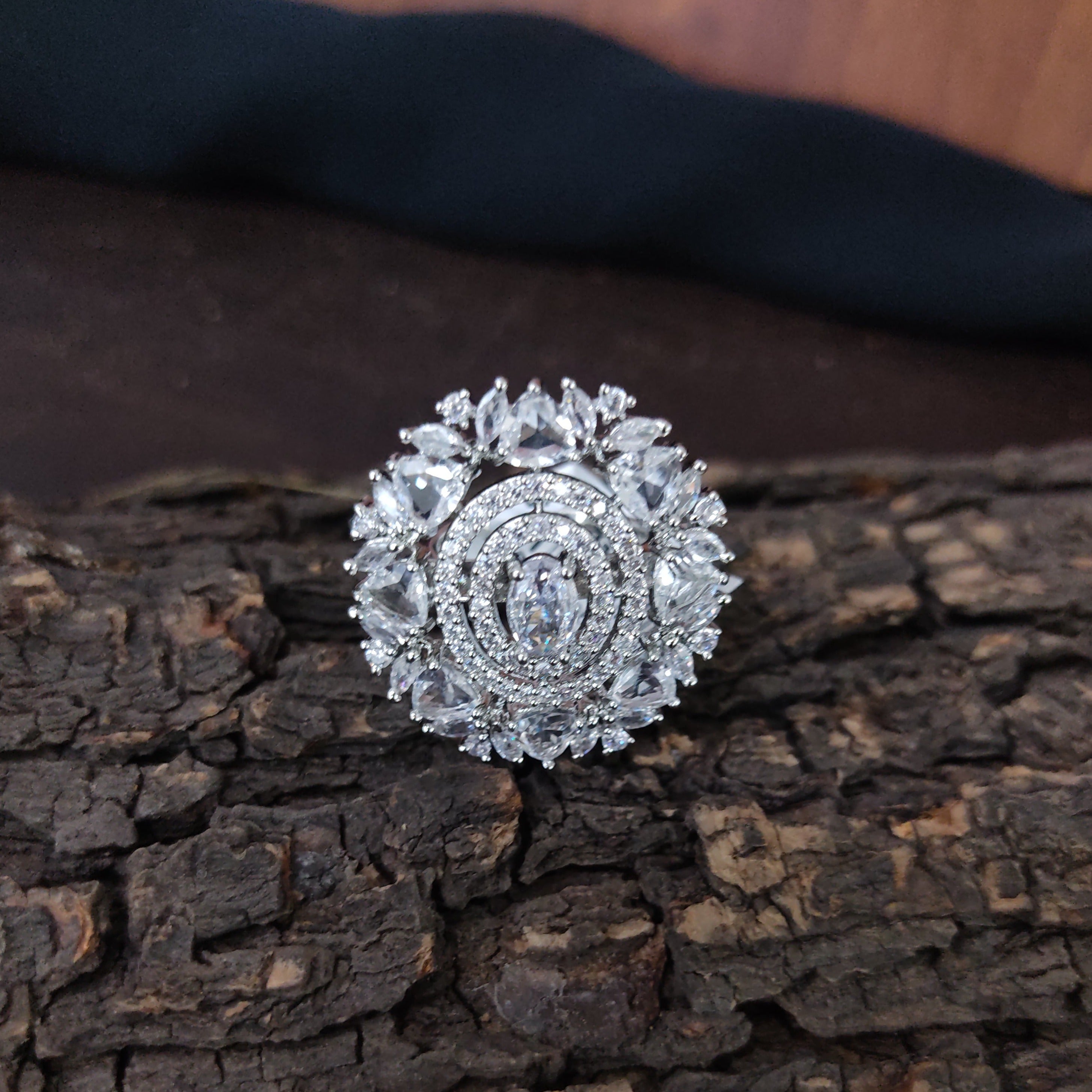 Poptails Tri-di diamond and emerald cocktail ring | Solange  Azagury-Partridge | The Jewellery Editor