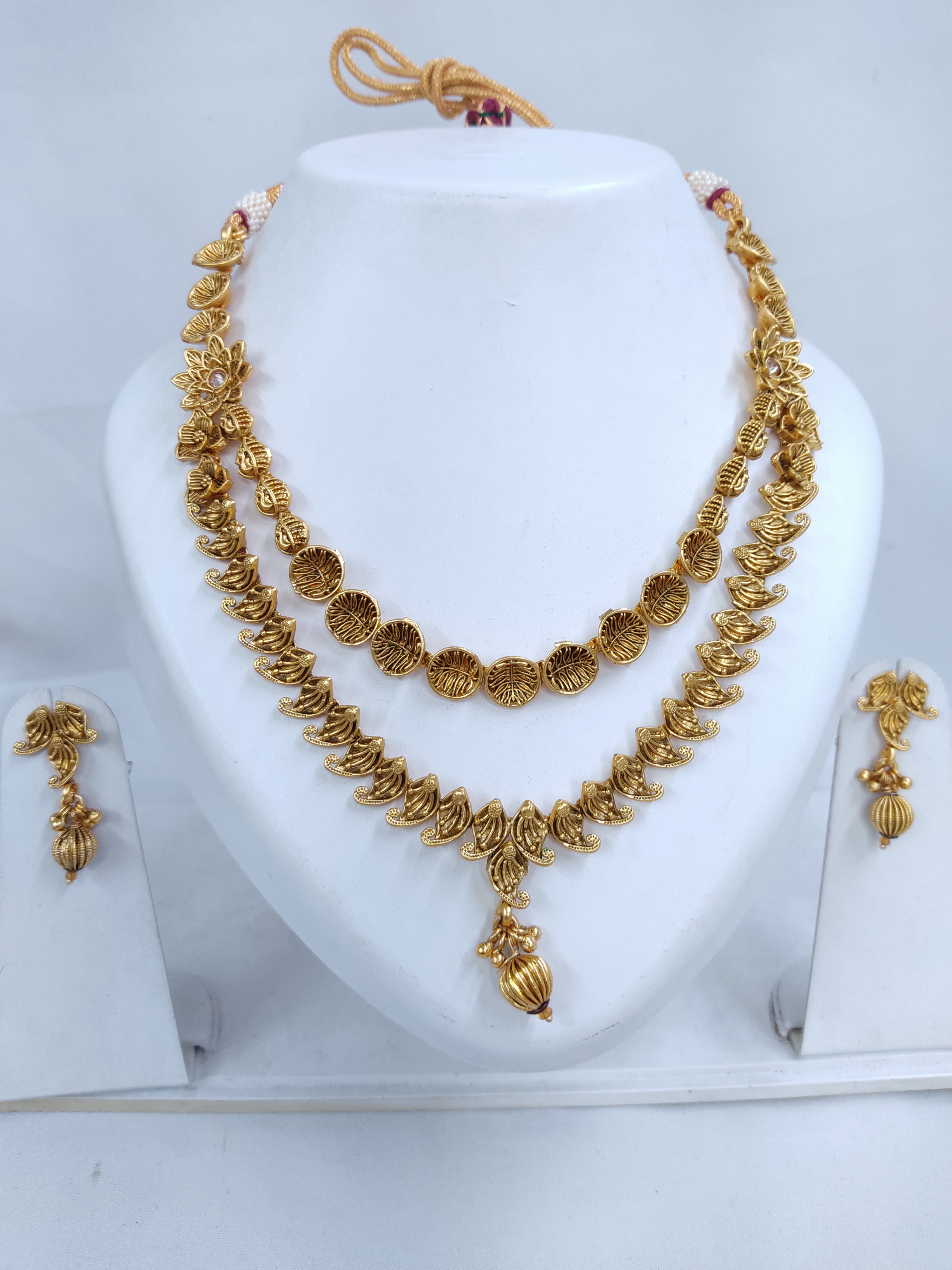 Short Golden Finish Necklace Floral Design Online