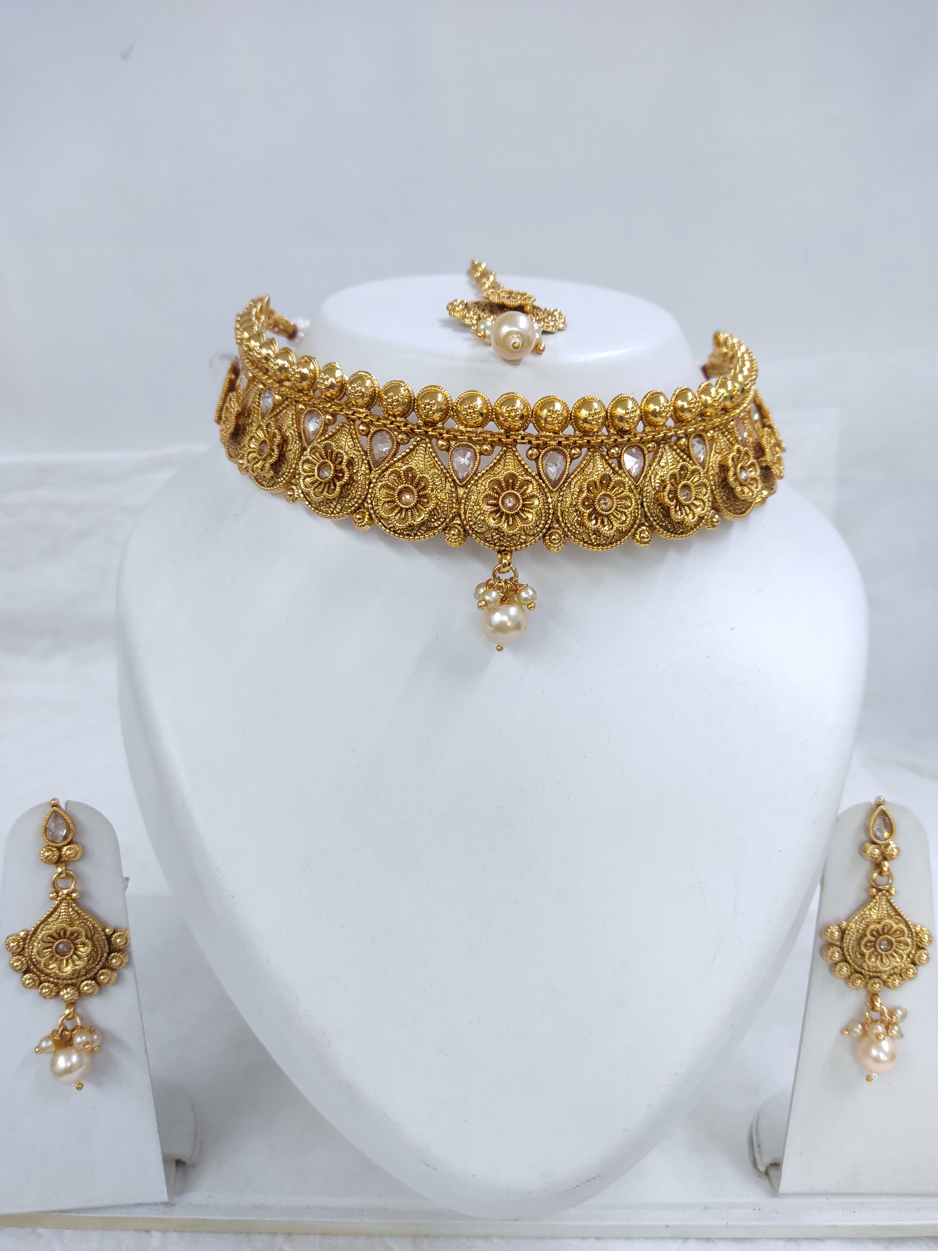 Elegant Design Antique Golden Finish Choker Necklace Set Hayagi (Pune)