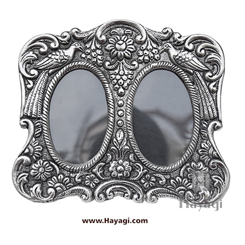 Metal Photo Frame in Silver Finish Gifting Item- Hayagi